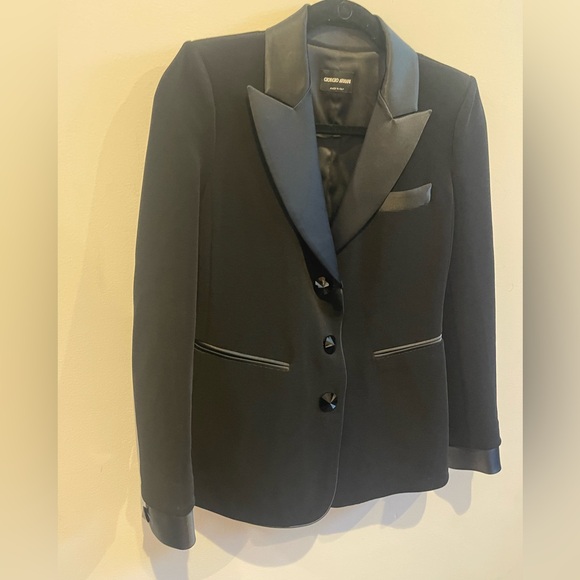 Georgie Armani, black ribbed tuxedo jacket with satin detail size 4 - Picture 3 of 5